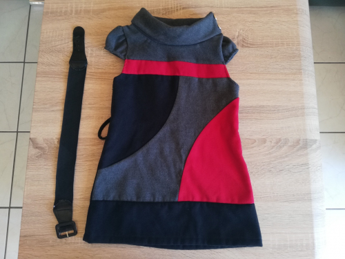 Kinder Kleid mit Gürtel